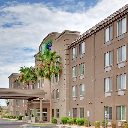 Holiday Inn Express Peoria North - Glendale By Ihg Екстериор снимка