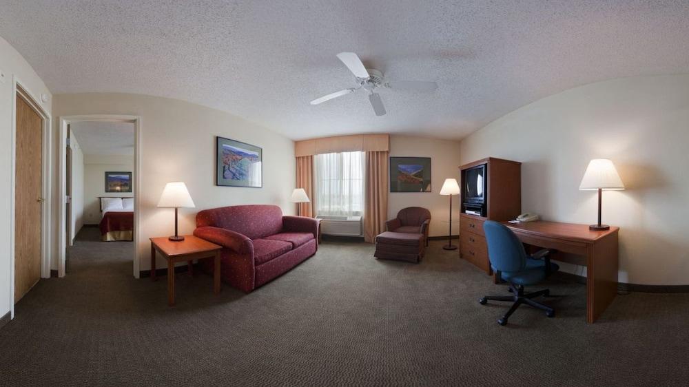 Holiday Inn Express Peoria North - Glendale By Ihg Екстериор снимка