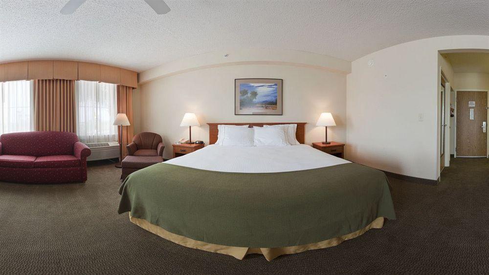 Holiday Inn Express Peoria North - Glendale By Ihg Екстериор снимка
