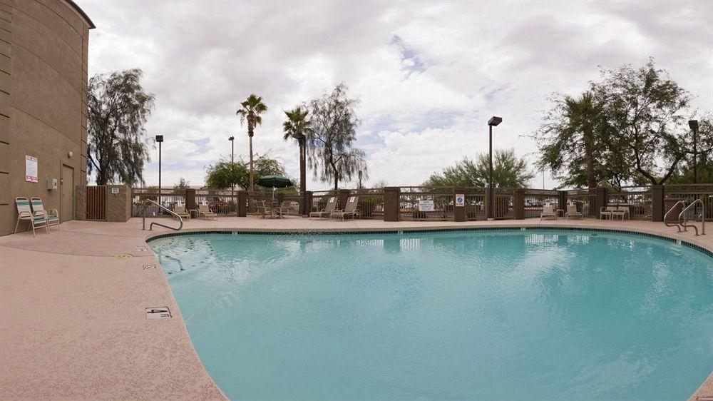 Holiday Inn Express Peoria North - Glendale By Ihg Екстериор снимка
