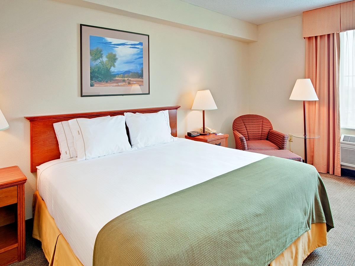 Holiday Inn Express Peoria North - Glendale By Ihg Екстериор снимка