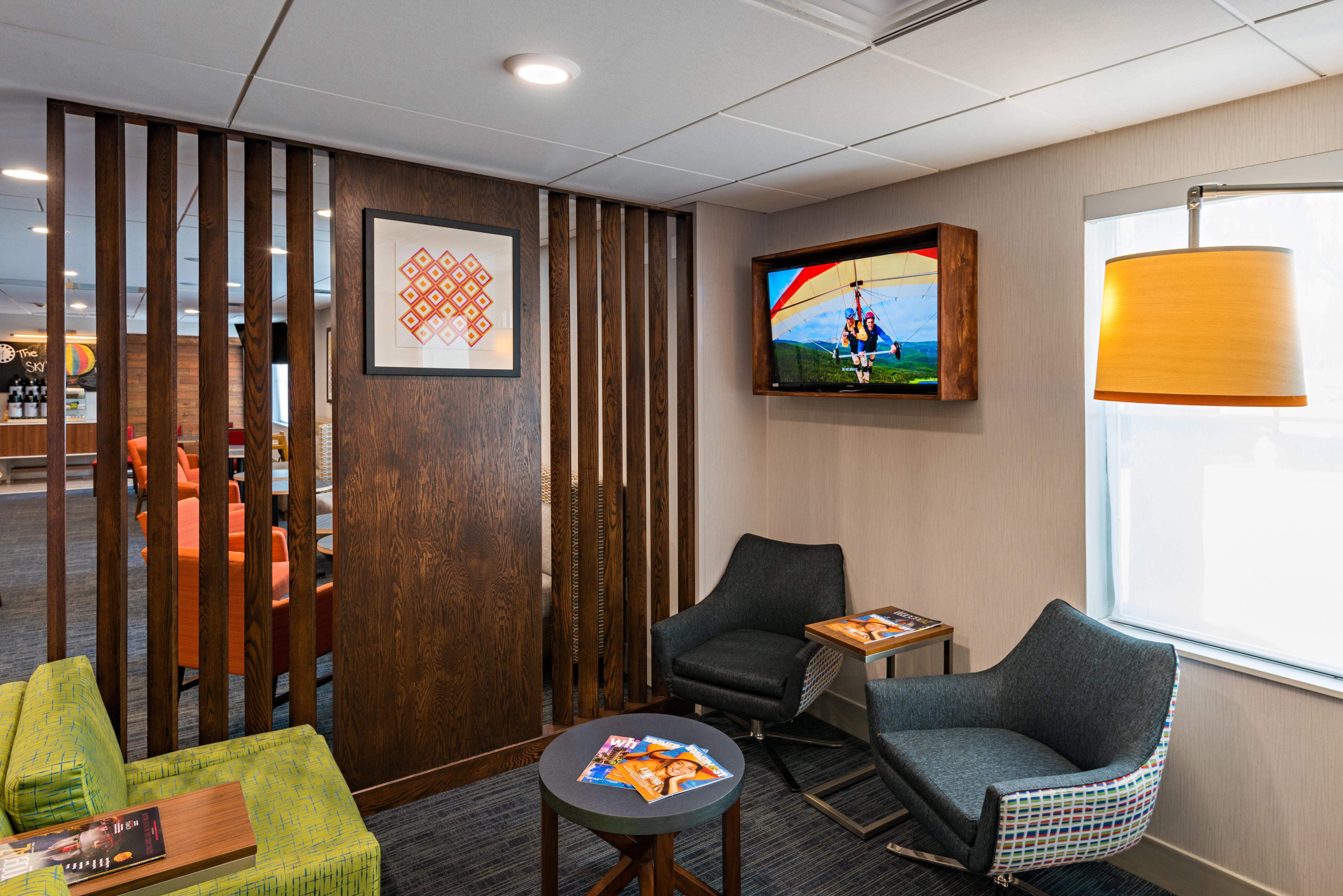 Holiday Inn Express Peoria North - Glendale By Ihg Екстериор снимка