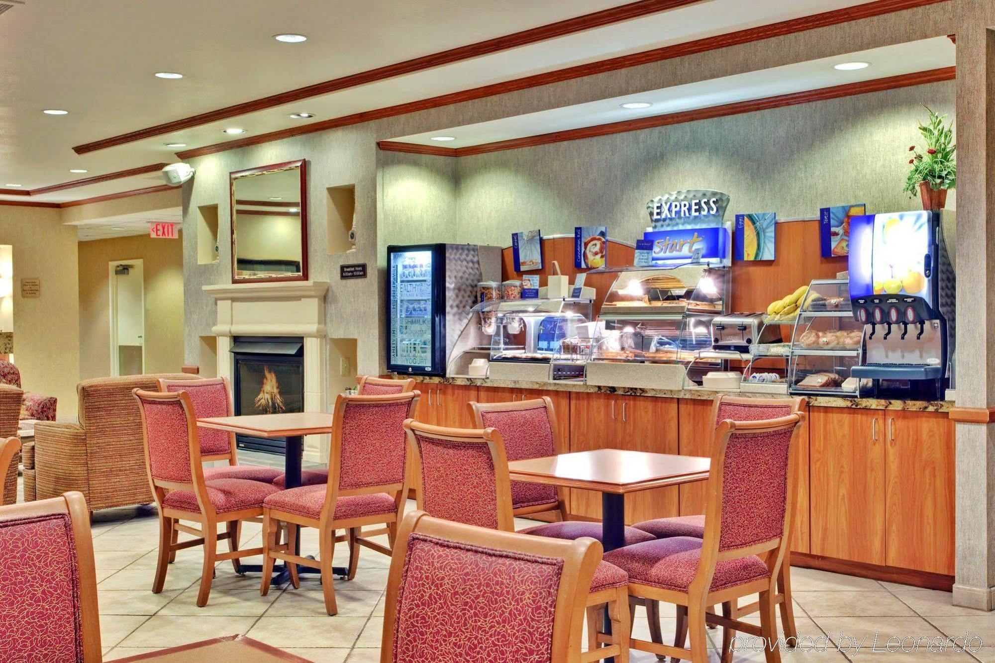 Holiday Inn Express Peoria North - Glendale By Ihg Екстериор снимка