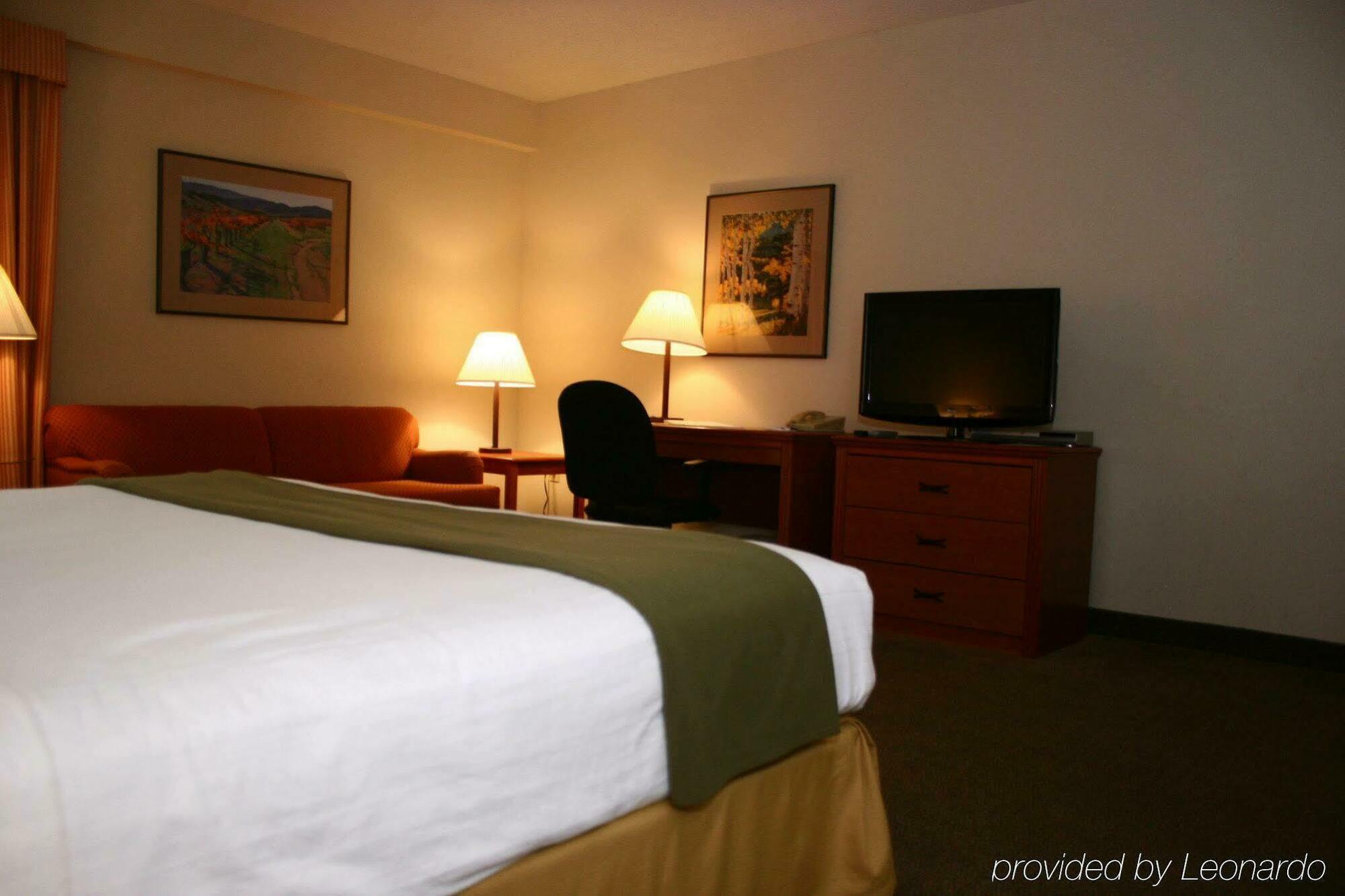 Holiday Inn Express Peoria North - Glendale By Ihg Екстериор снимка